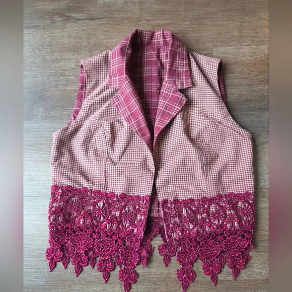 Vintage Hand Made Reversible Maroon Plaid Western Vest with Lace Fringe, size S - Picture 6 of 7